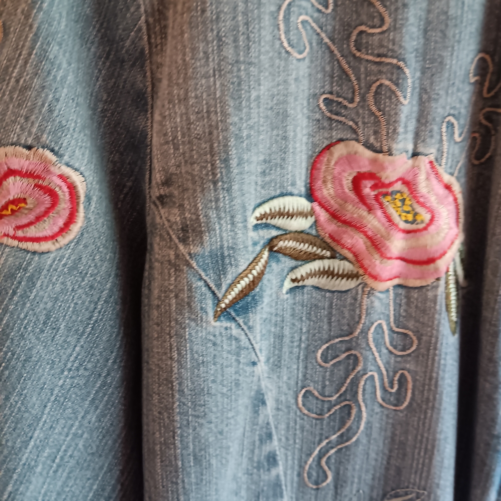 Aloya Women's Floral Embroidered Denim Jacket - Picture 3 of 6